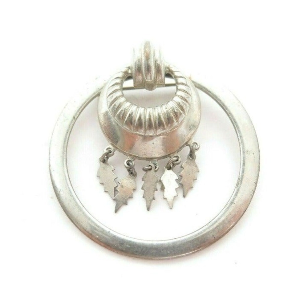 VINTAGE ART‎ DECO SILVER TONED CIRCLE WREATH LEAF DANGLE BROOCH